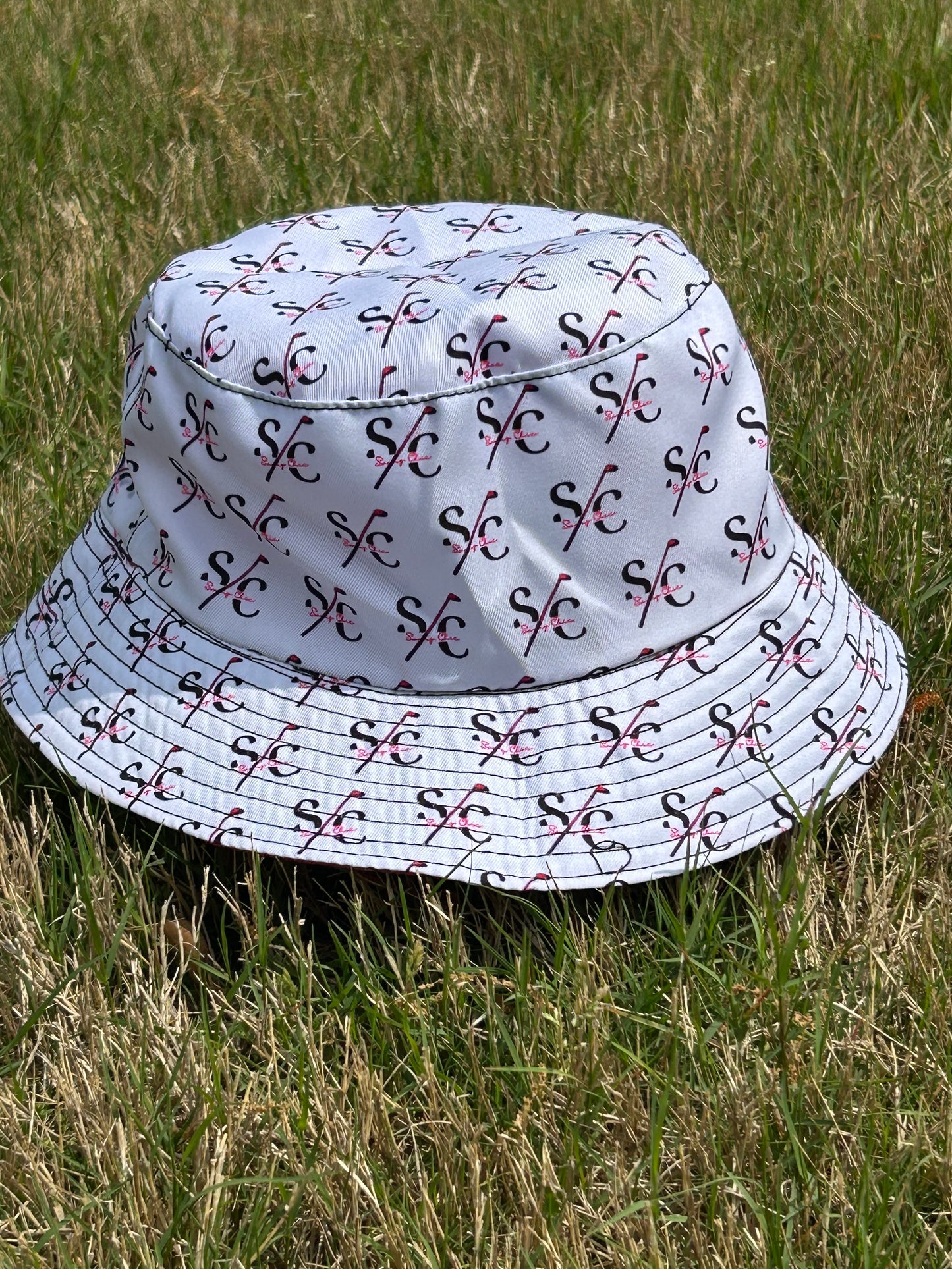 Swing Chic Reversible Bucket Hat